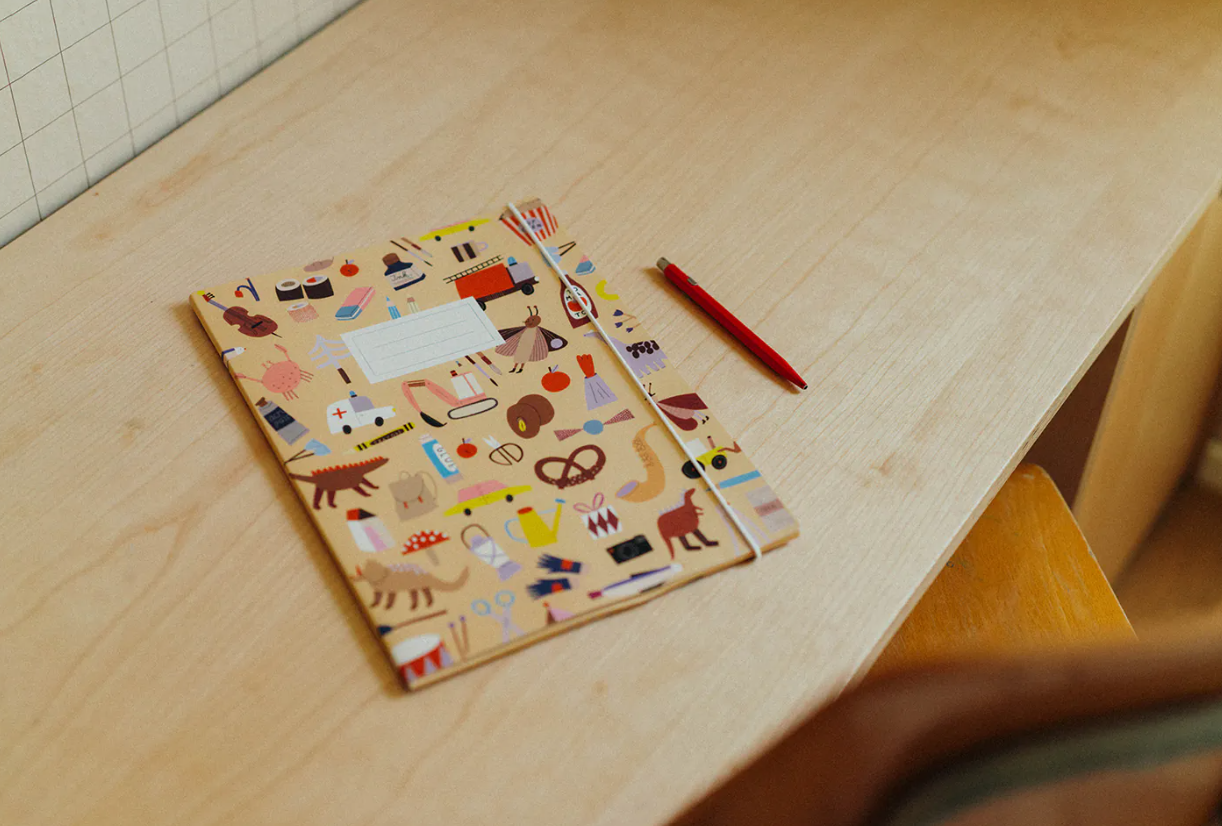 Nuuk Postmappe „Happy“